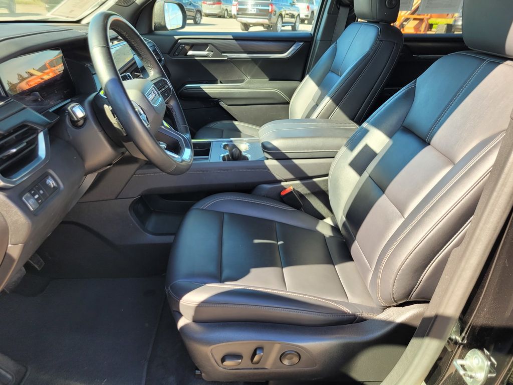 Used 2024 Black GMC Elevation image 16