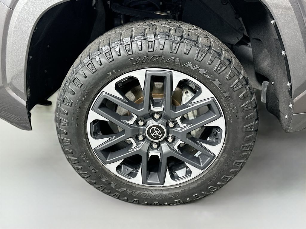 Thumbnail: 2024 Toyota Tundra - 32