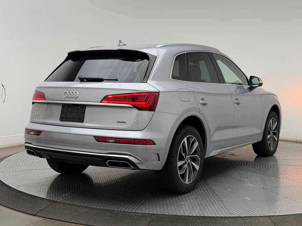 Thumbnail: 2024 Audi Q5 - 7