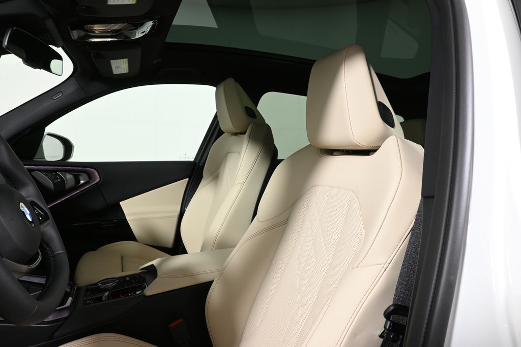 Thumbnail: 2026 BMW X3 - 16