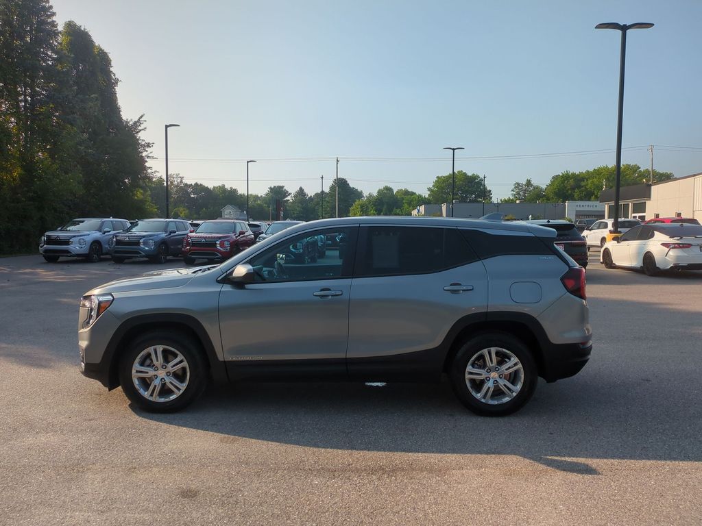 2024 GMC Terrain FWD SLE