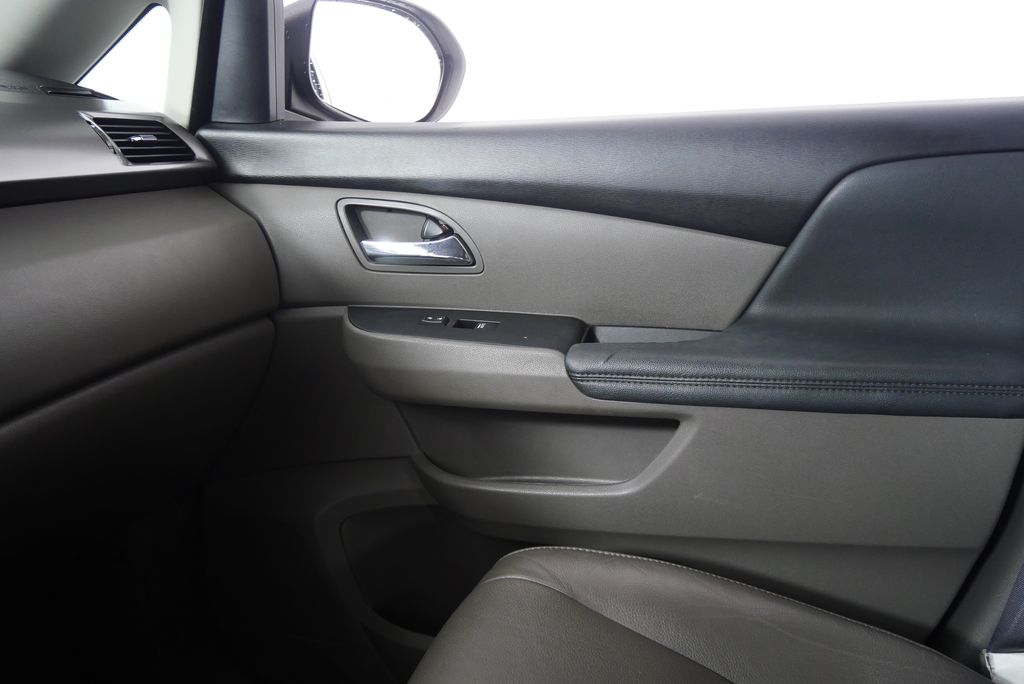 Thumbnail: 2017 Honda Odyssey - 29