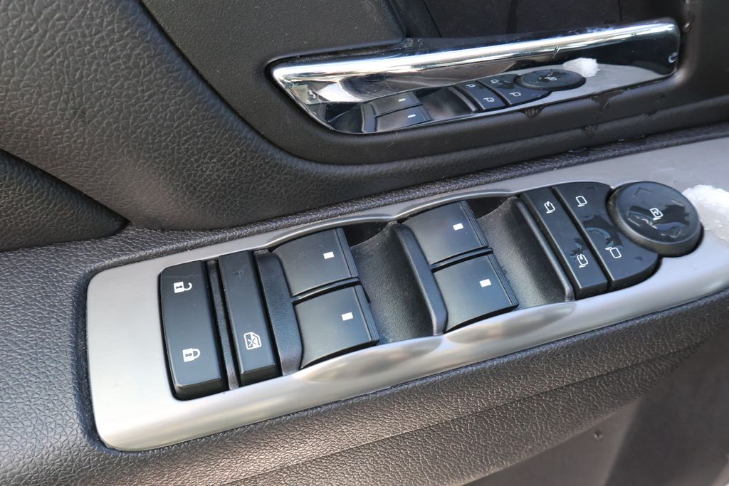 Thumbnail: 2013 Chevrolet Silverado 1500 - 15