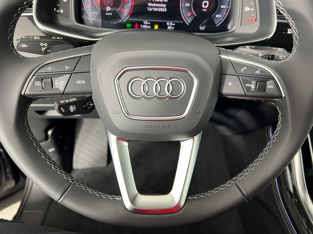 Thumbnail: 2025 Audi Q7 - 15