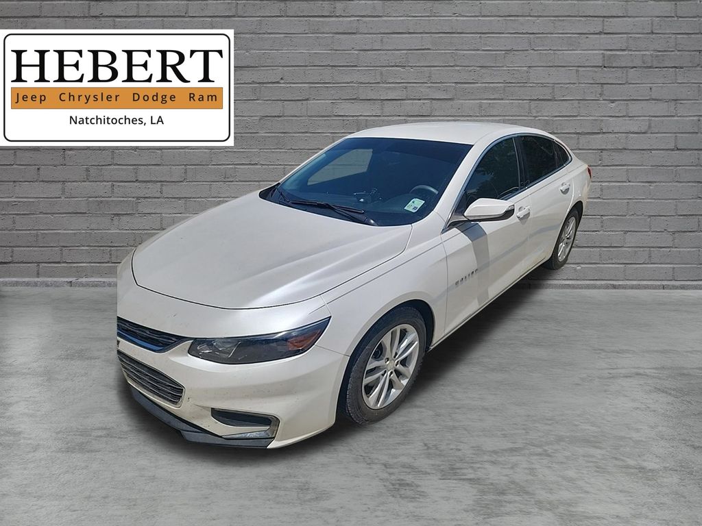 Pearl 2018 Chevrolet Malibu Sedan Front-Wheel Drive 6-Speed Automatic