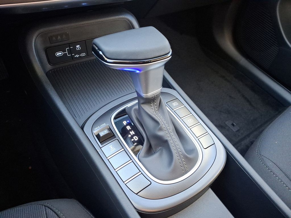 2025 Hyundai Kona SEL 7