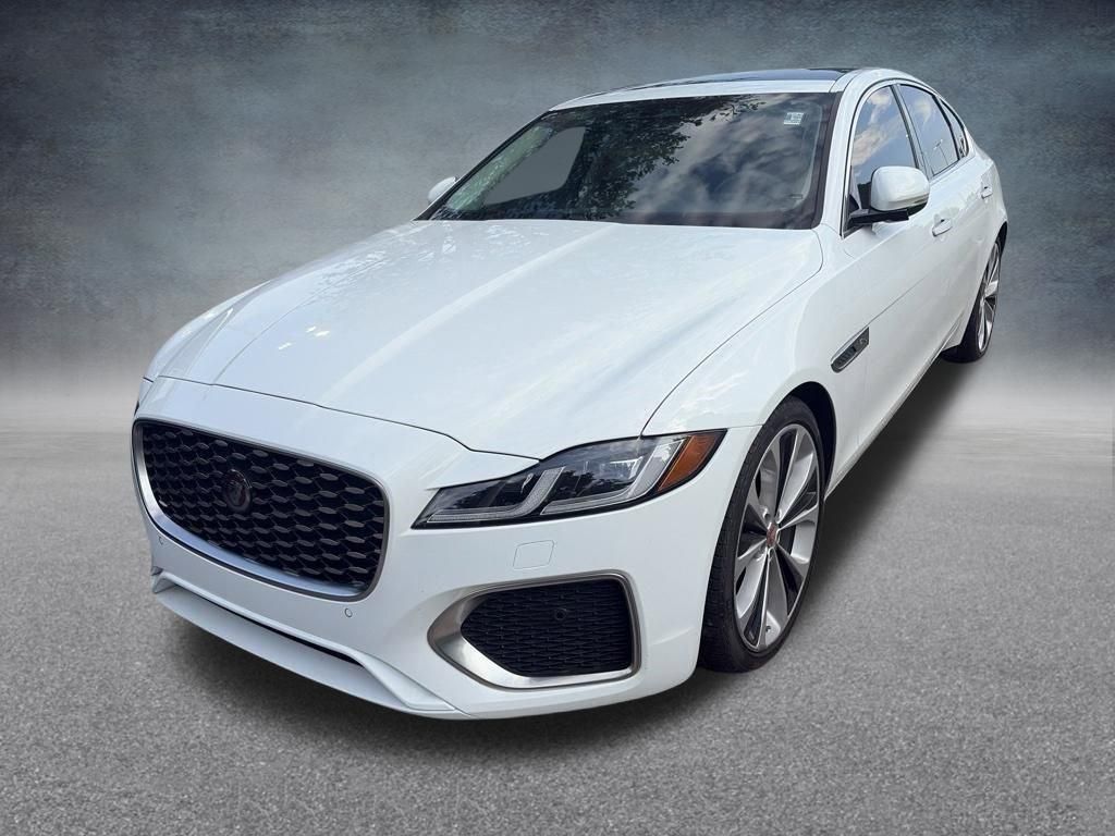 Fuji White 2022 Jaguar XF P250 SE RWD Sedan Rear-Wheel Drive 8-Speed Automatic