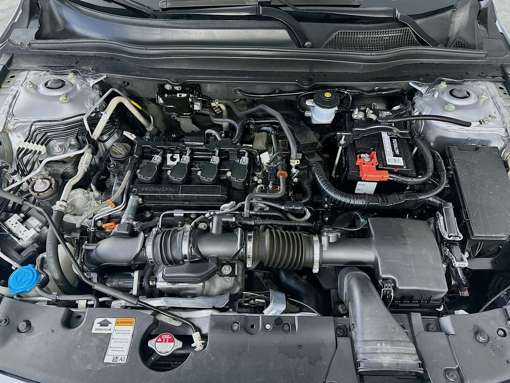 Used 2022 Silver Honda LX image 31