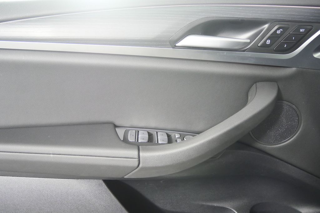 Thumbnail: 2024 BMW X3 - 9