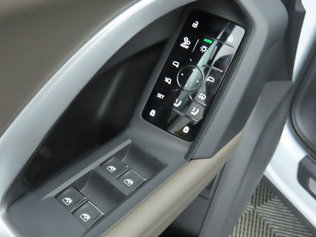 2025 Audi Q5  25