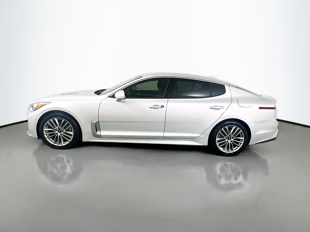 Thumbnail: 2018 Kia Stinger - 8