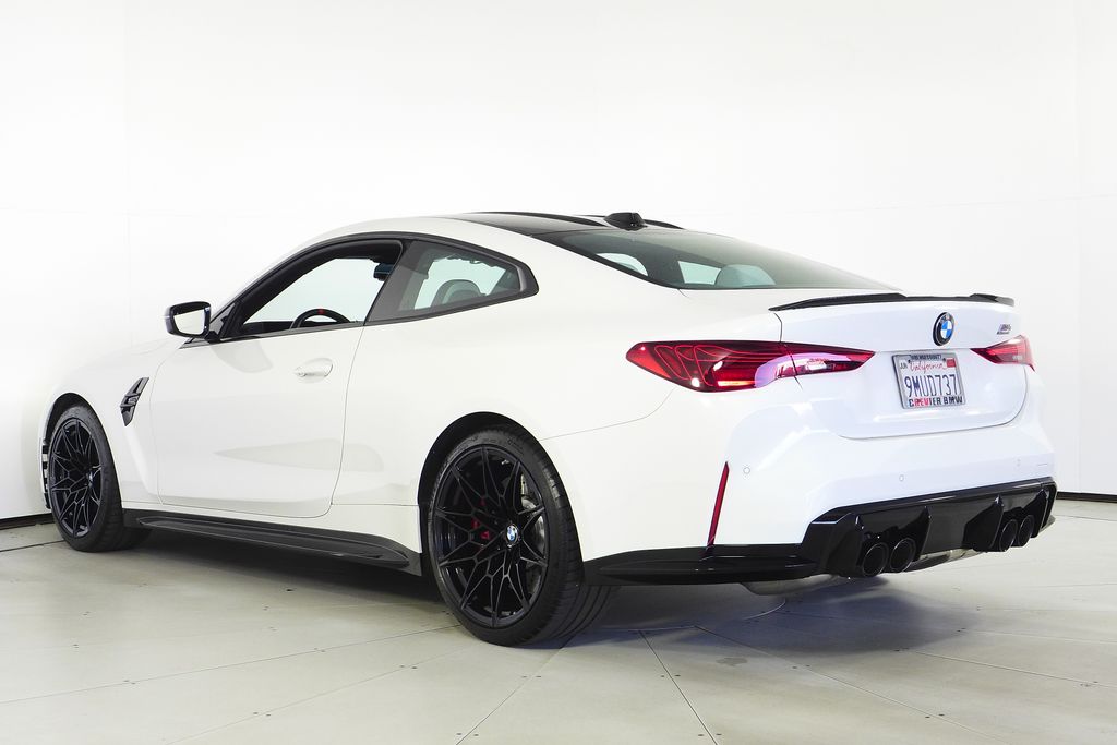 Thumbnail: 2025 BMW M4 - 9