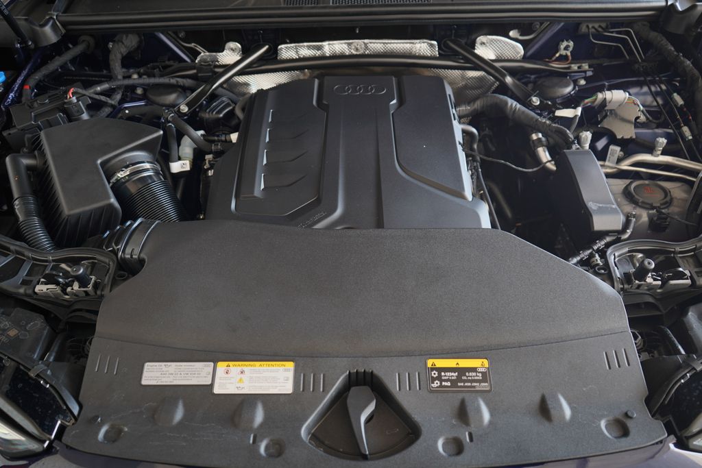 Thumbnail: 2025 Audi Q5 - 12