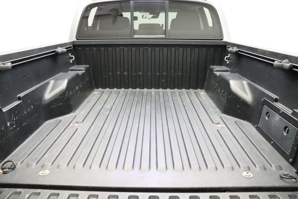 Thumbnail: 2019 Toyota Tacoma - 22