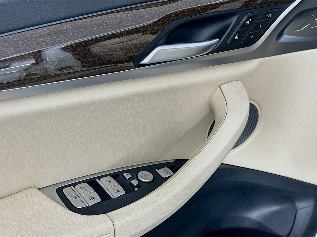 Thumbnail: 2023 BMW X3 - 18