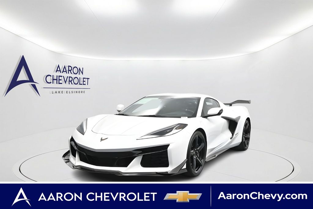 Arctic White 2025 Chevrolet Corvette Coupe Rear-Wheel Drive 8-Speed Dual Clutch