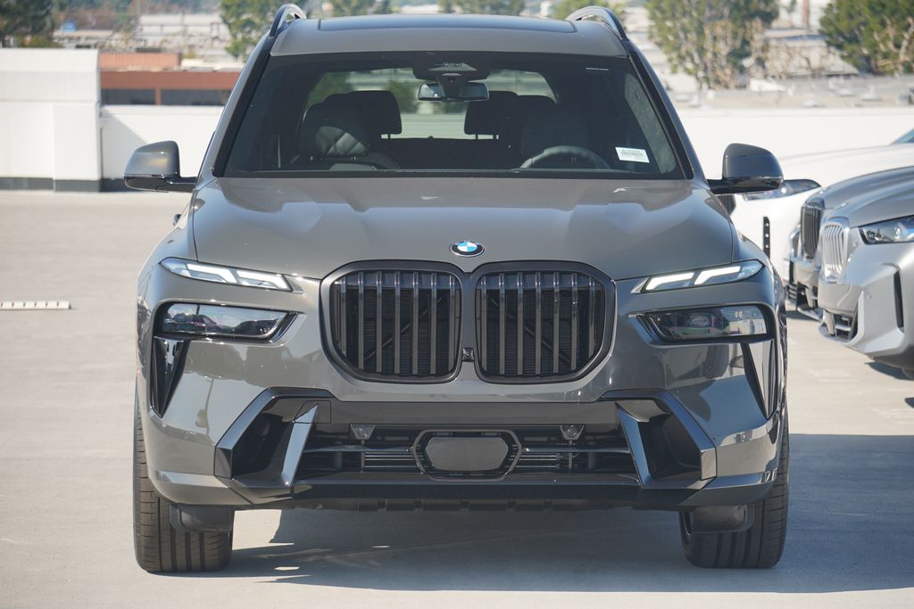 Thumbnail: 2026 BMW X7 - 2