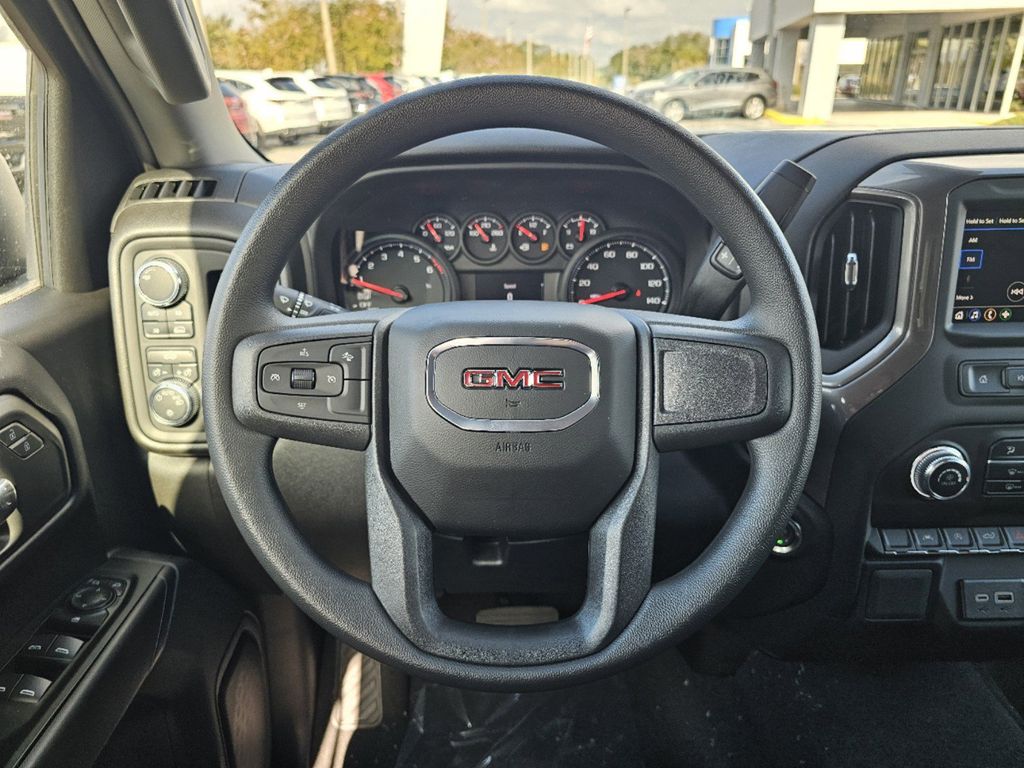 2025 GMC Sierra 1500 Pro 11