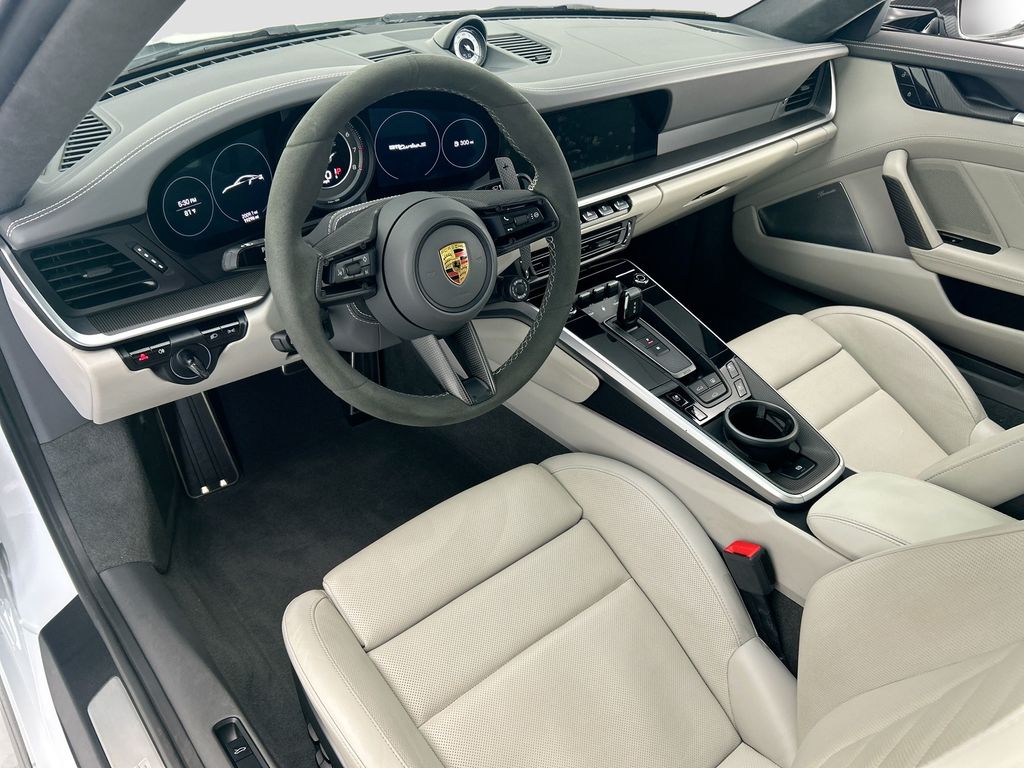 Thumbnail: 2021 Porsche 911 - 9