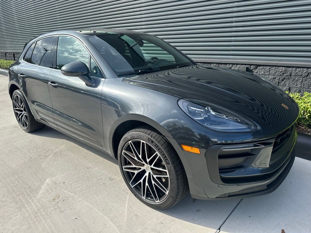 Thumbnail: 2023 Porsche Macan - 11