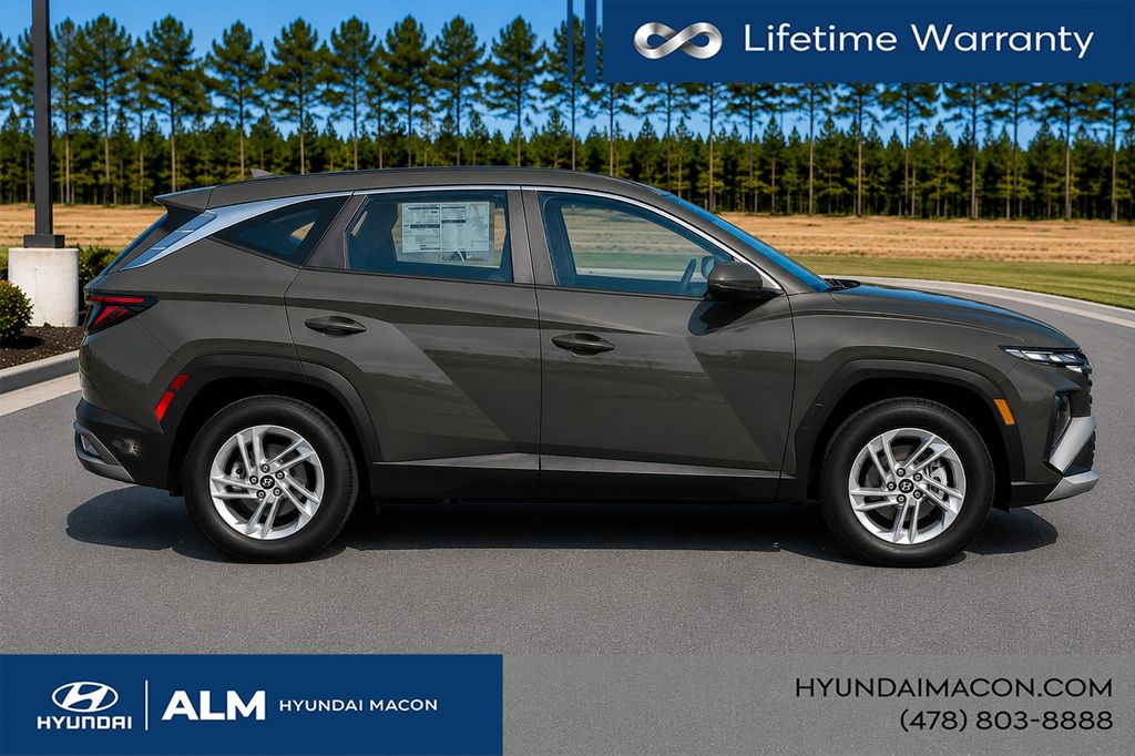 New 2026 Green Hyundai SE image 5