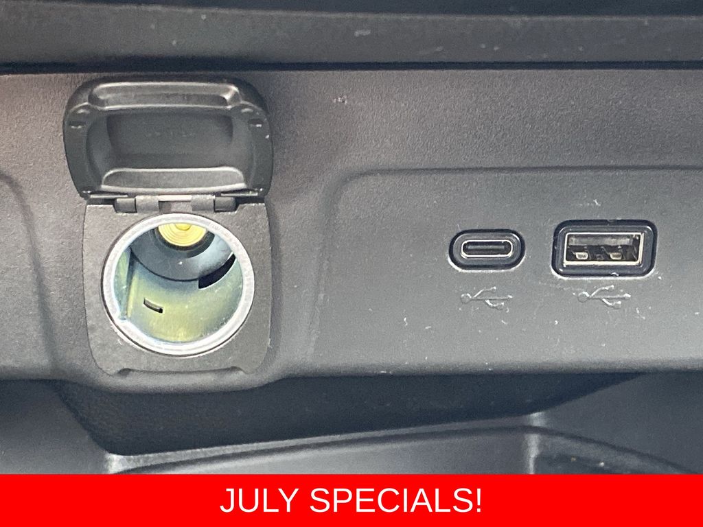 Used 2024 Chevrolet Trax SUV