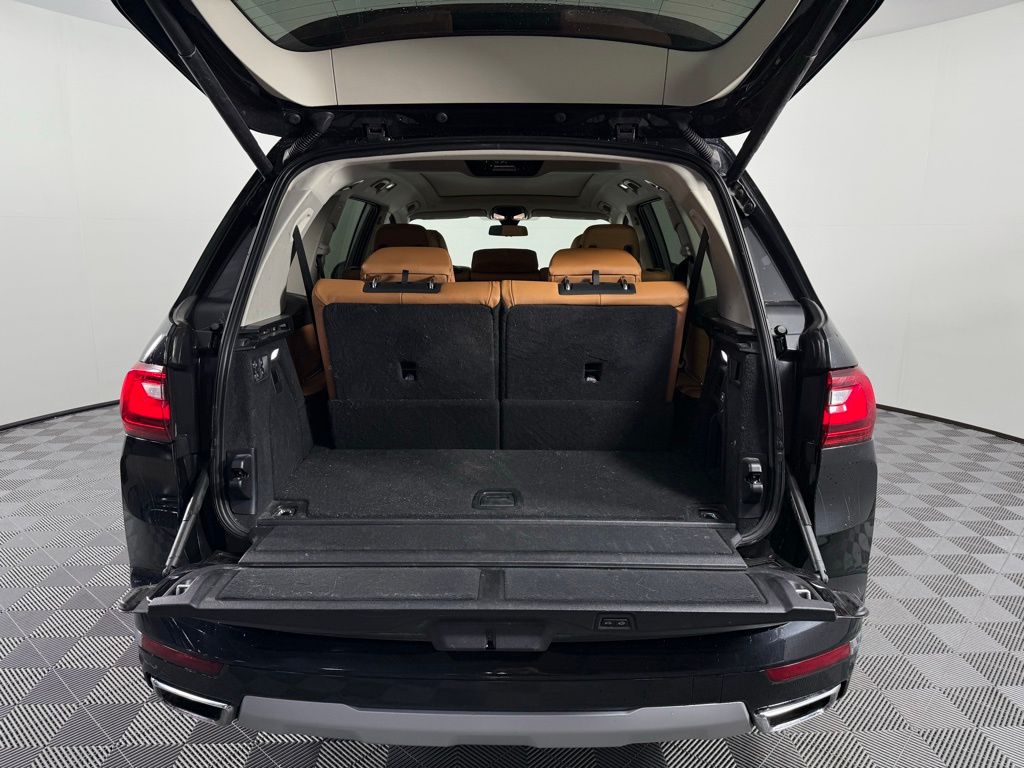 2022 BMW X7 xDrive40i 17