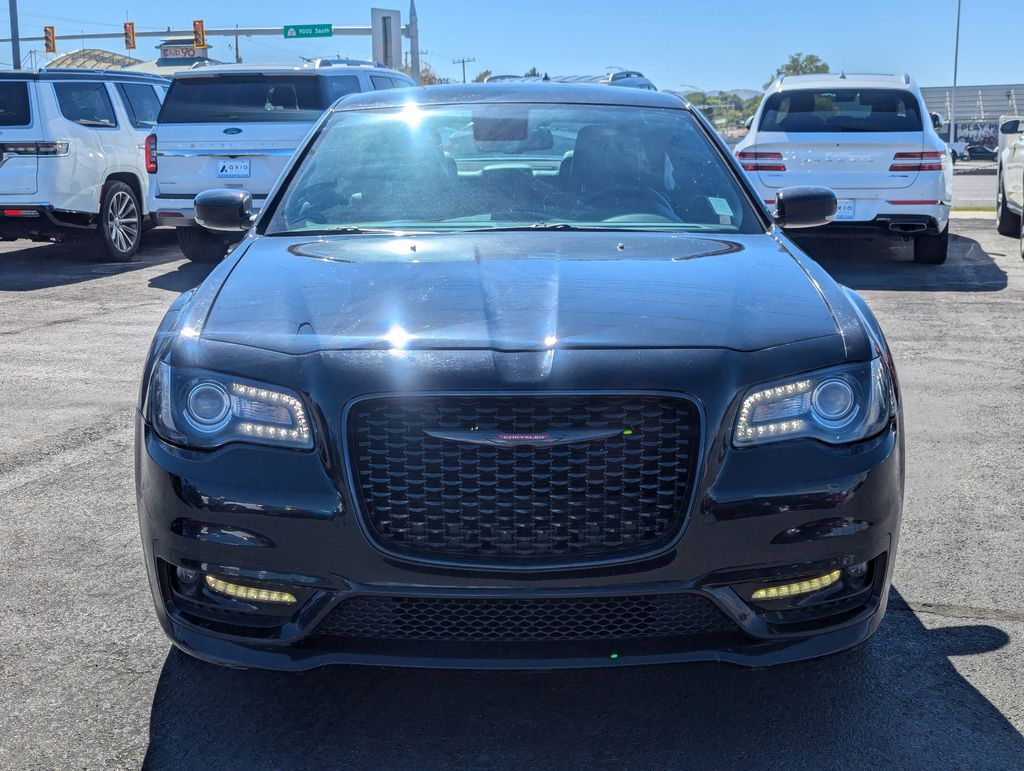 2022 Chrysler 300 S 10