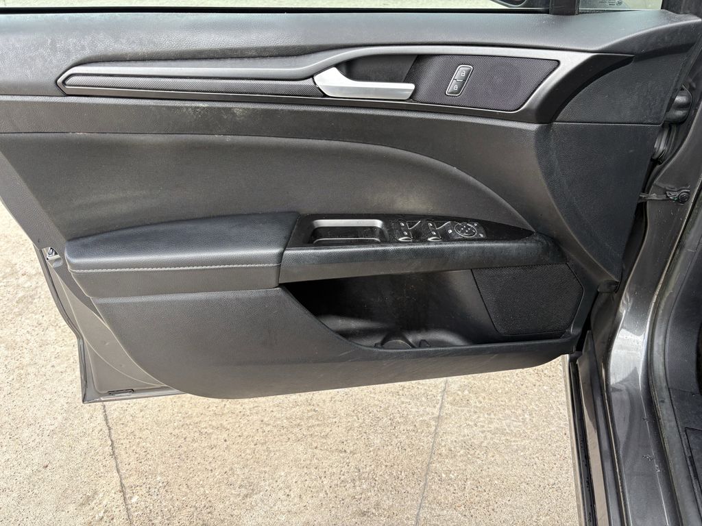 2018 Ford Fusion SE Gray at Community Honda