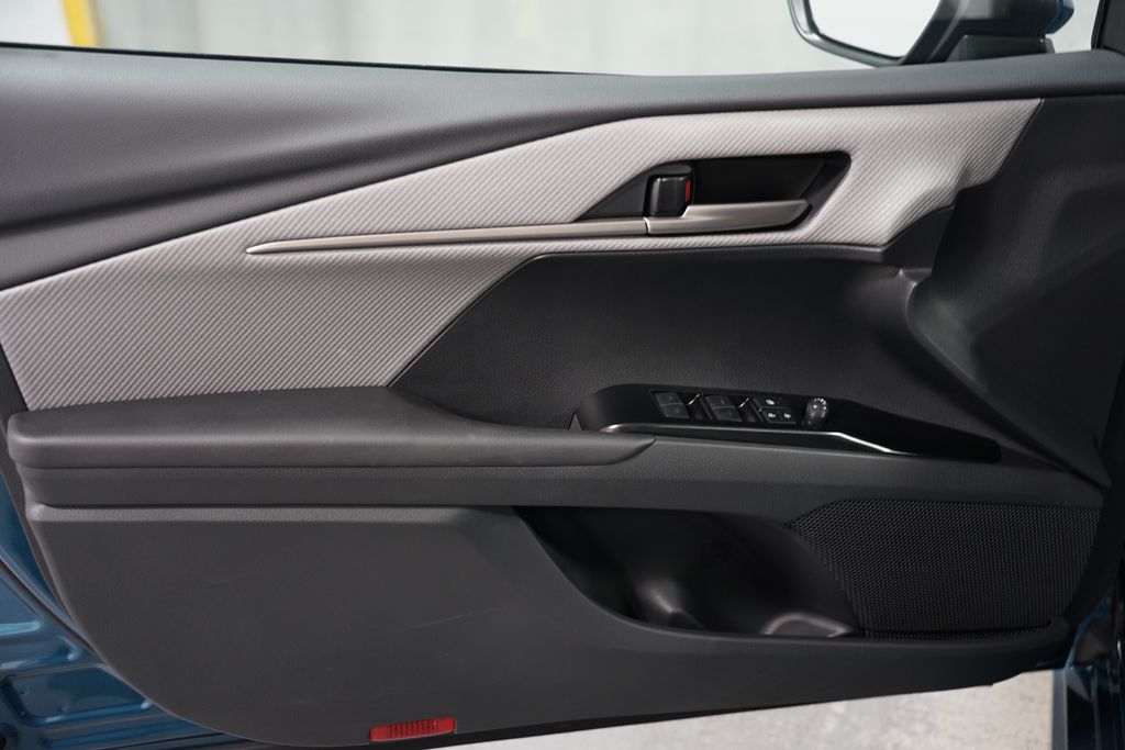 Thumbnail: 2025 Toyota Camry - 31