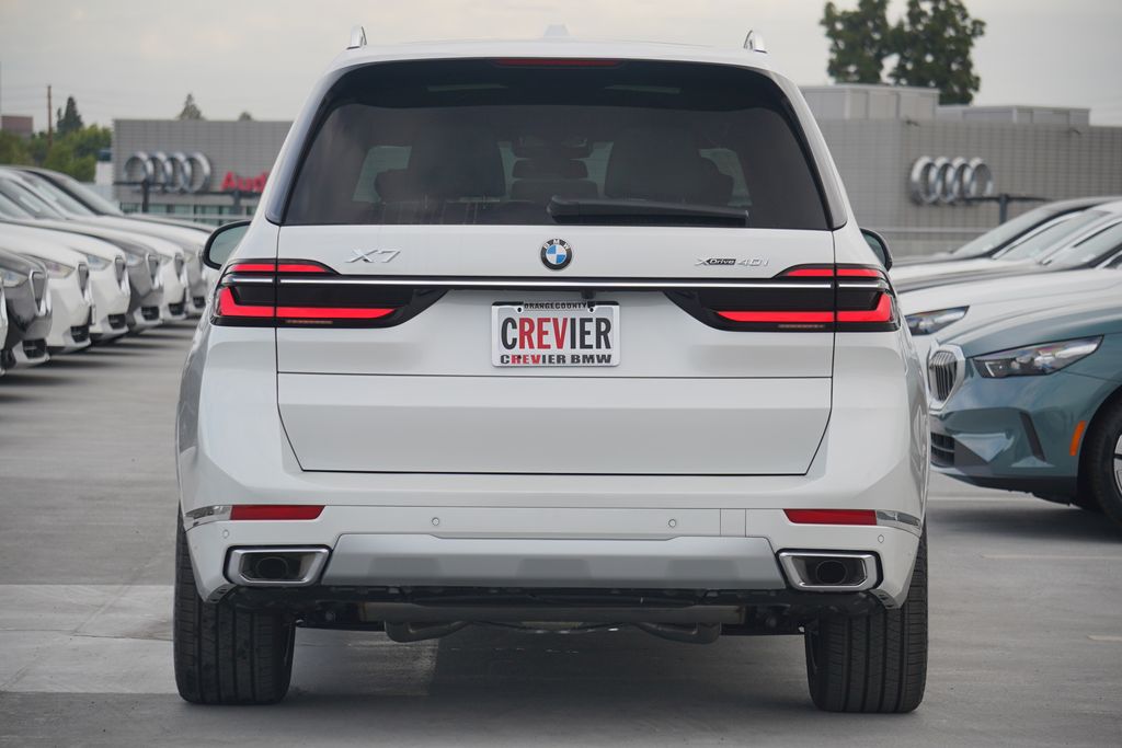 2025 BMW X7 xDrive40i 6