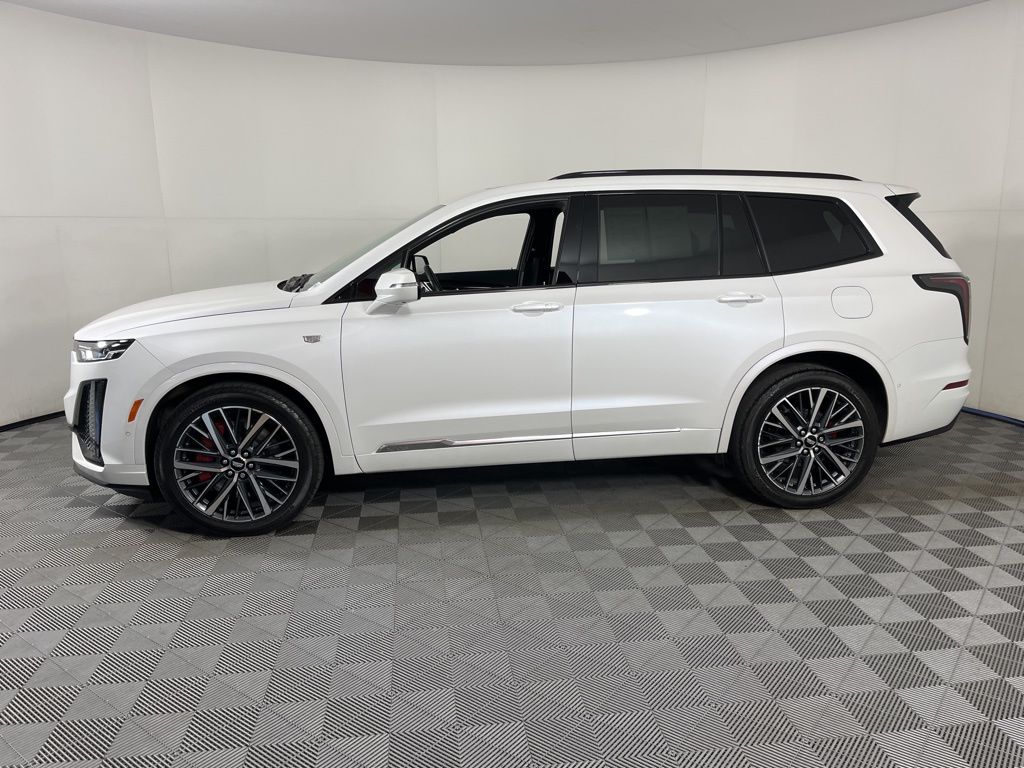 Thumbnail: 2025 Cadillac XT6 - 2