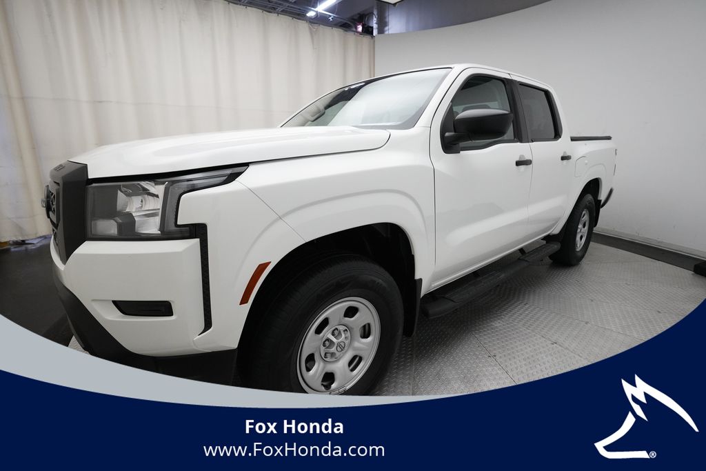 Glacier White 2022 Nissan Frontier Pickup Truck Four-Wheel Drive 9-Speed Automatic