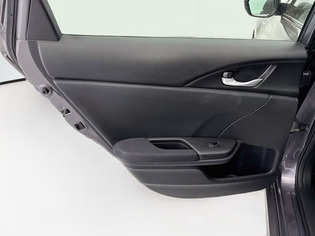 Thumbnail: 2019 Honda Insight - 24