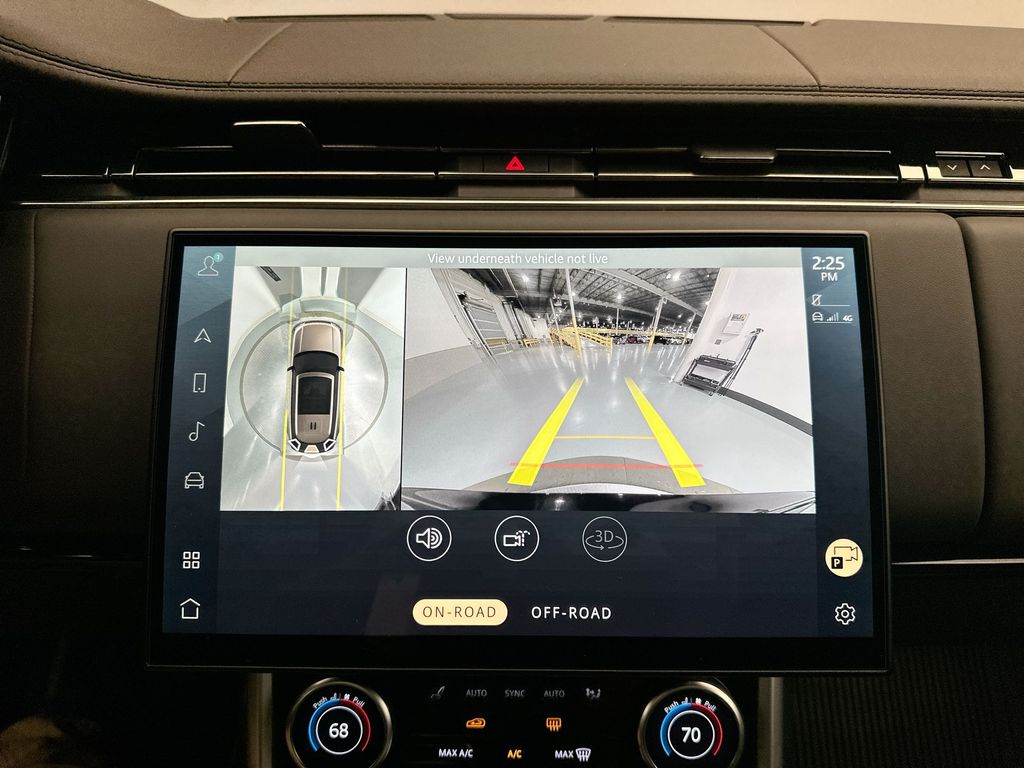 2023 Land Rover Range Rover SE 16