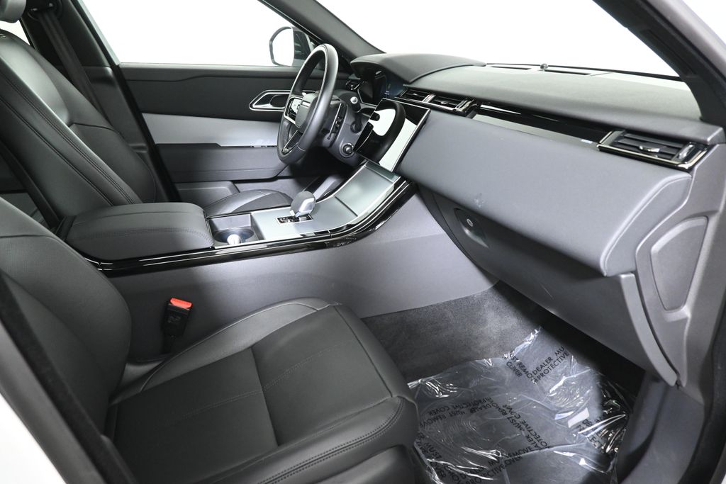 Thumbnail: 2025 Land Rover Range Rover Velar - 26