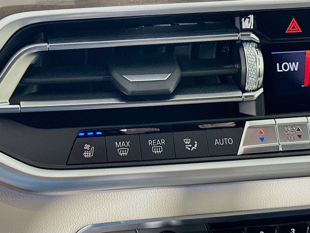 2022 BMW X5 xDrive40i 21
