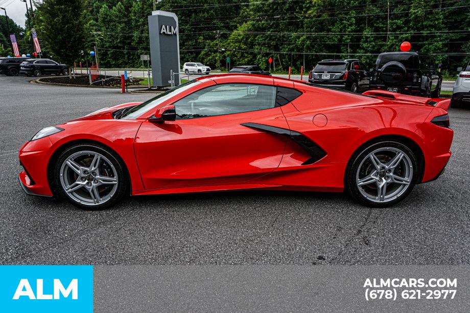 Used 2021 Red Chevrolet Stingray image 7