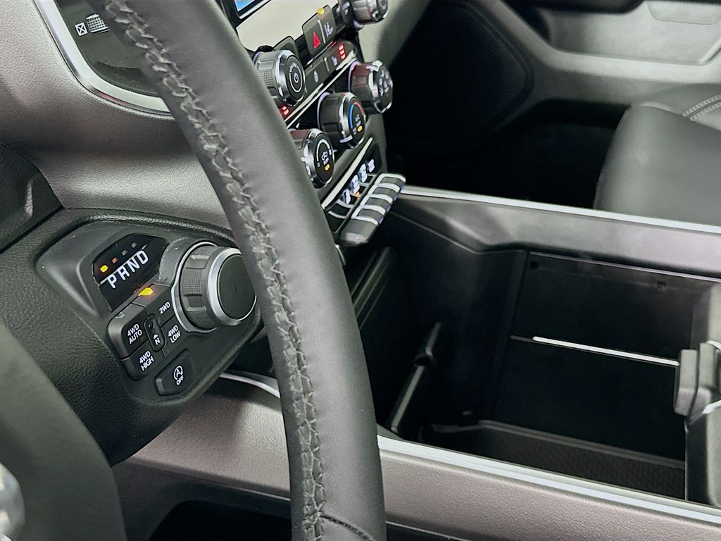 Thumbnail: 2025 RAM 1500 - 16