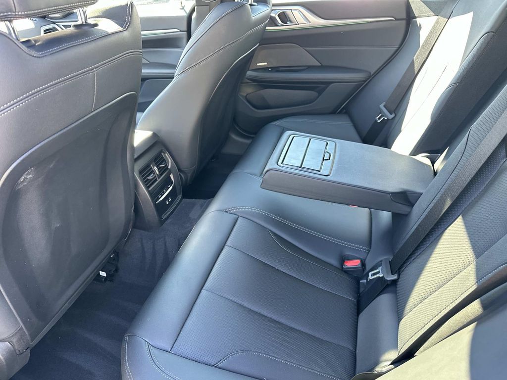 Thumbnail: 2025 BMW 4 Series - 26