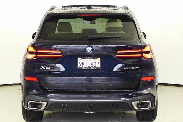 2025 BMW X5 xDrive50e 8