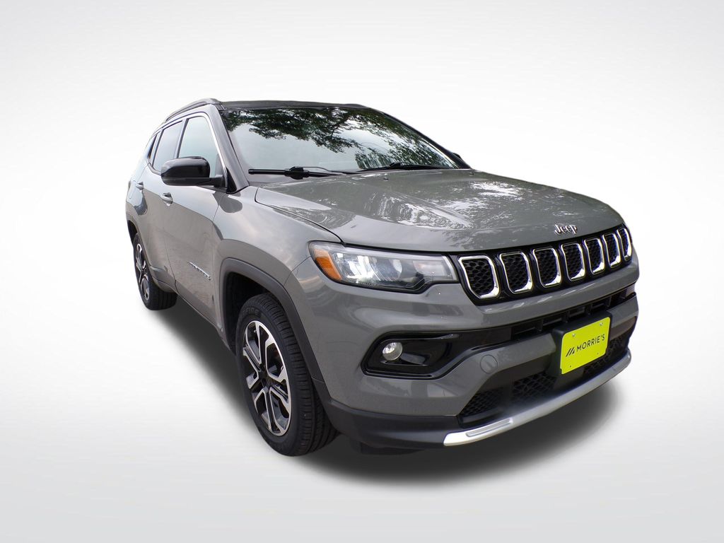 View vehicle photo 7