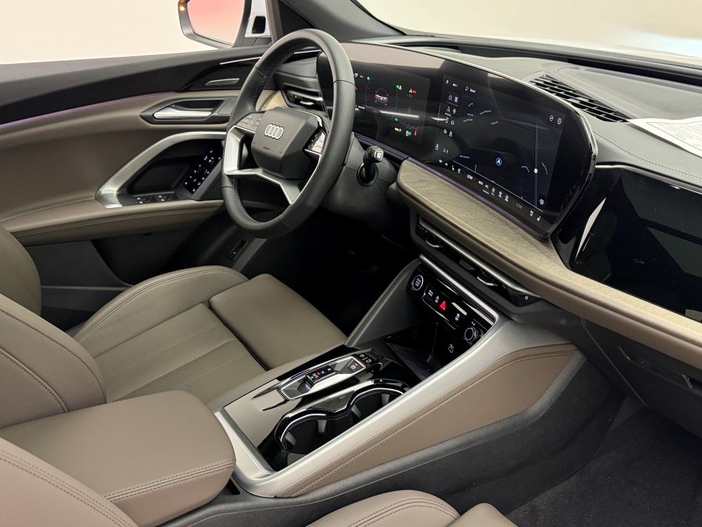 2025 Audi Q5 Premium 16