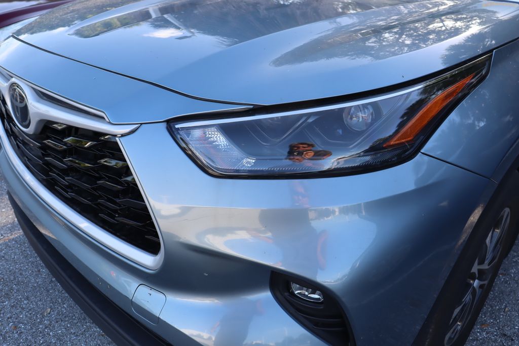 Thumbnail: 2024 Toyota Highlander - 3