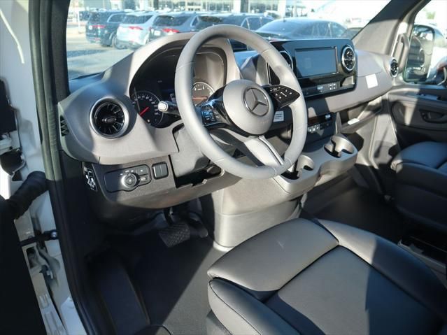 Thumbnail: 2026 Mercedes-Benz Sprinter - 8