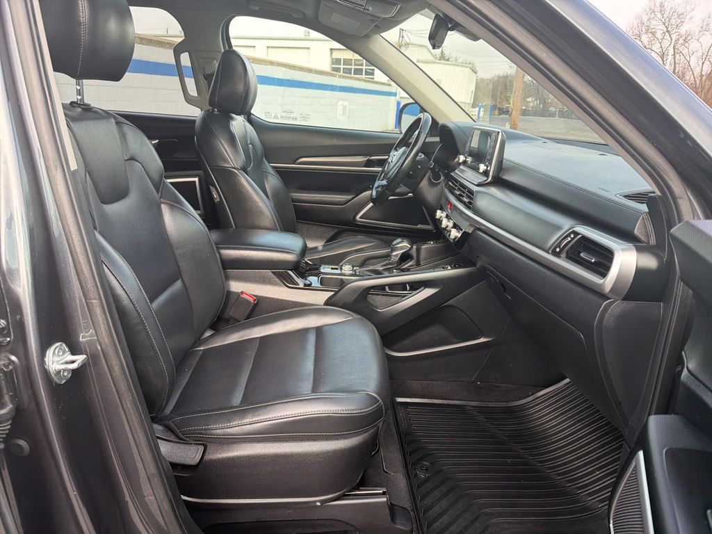 Thumbnail: 2020 Kia Telluride - 26