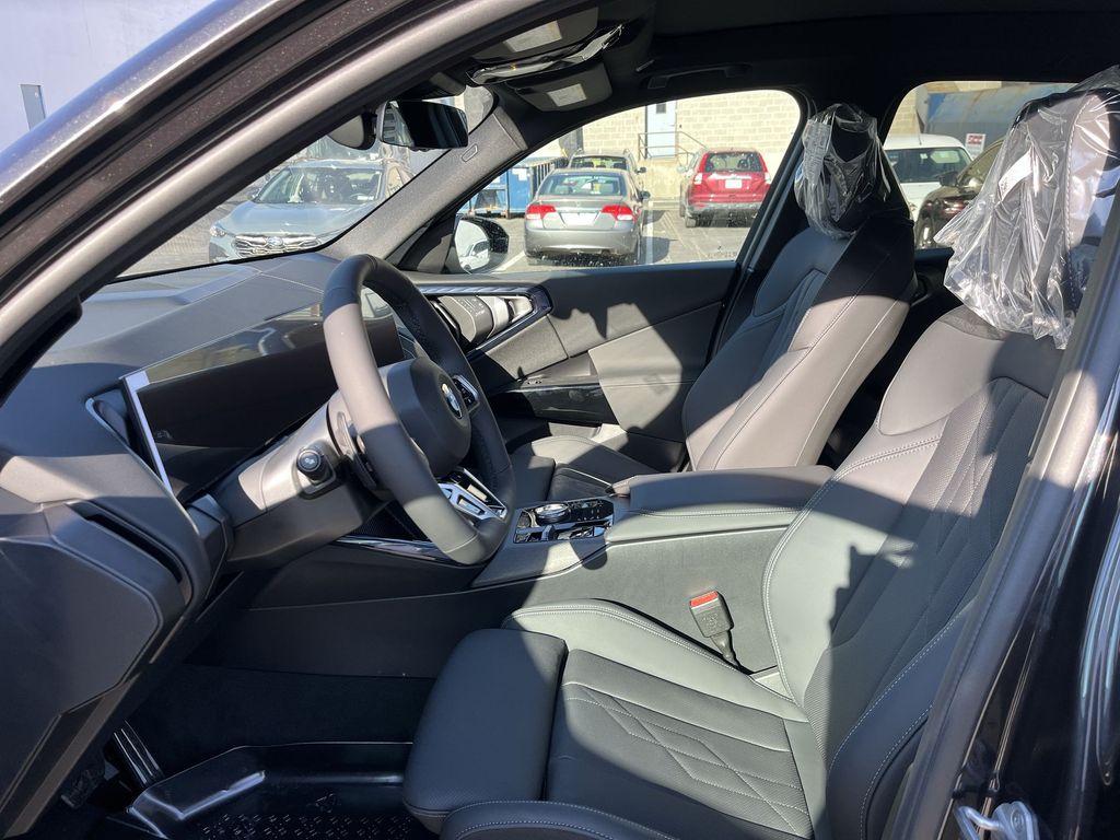 Thumbnail: 2026 BMW X3 - 11