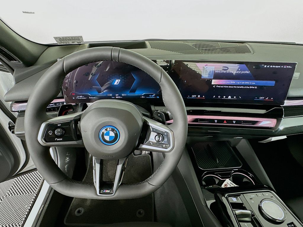 Thumbnail: 2026 BMW 5 Series - 10