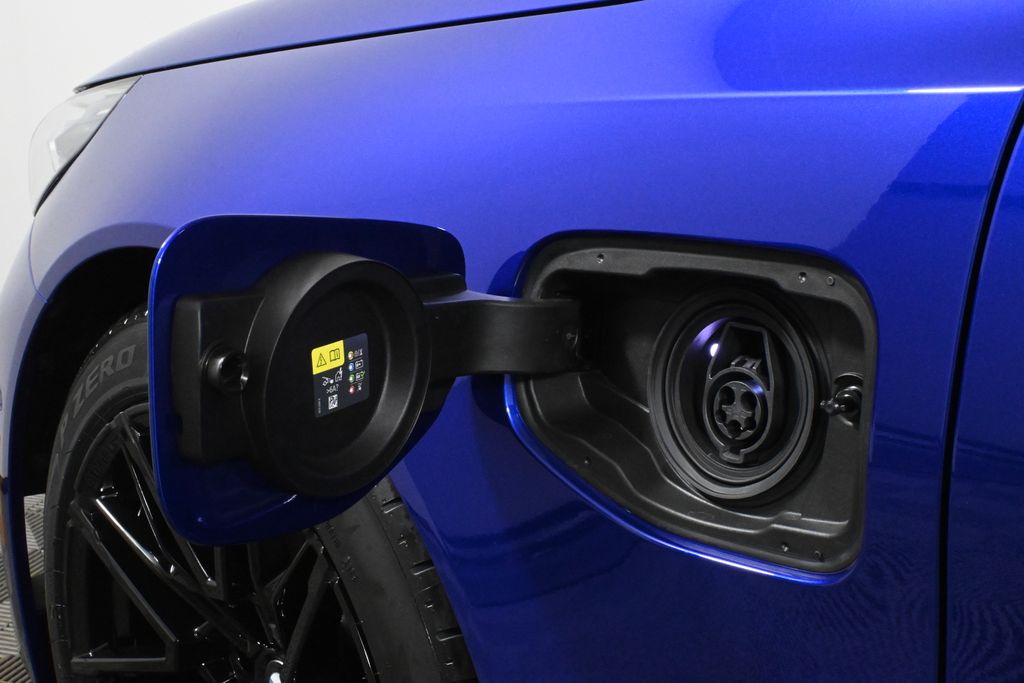 Thumbnail: 2026 BMW M5 - 15