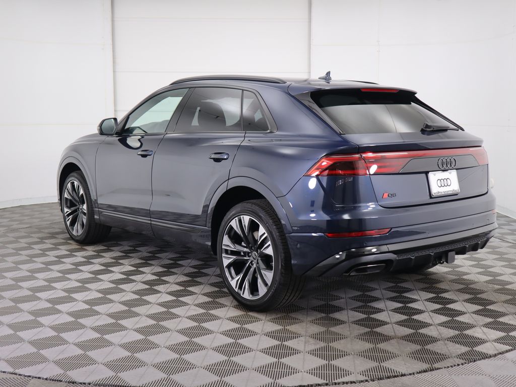 2025 Audi Q8  7